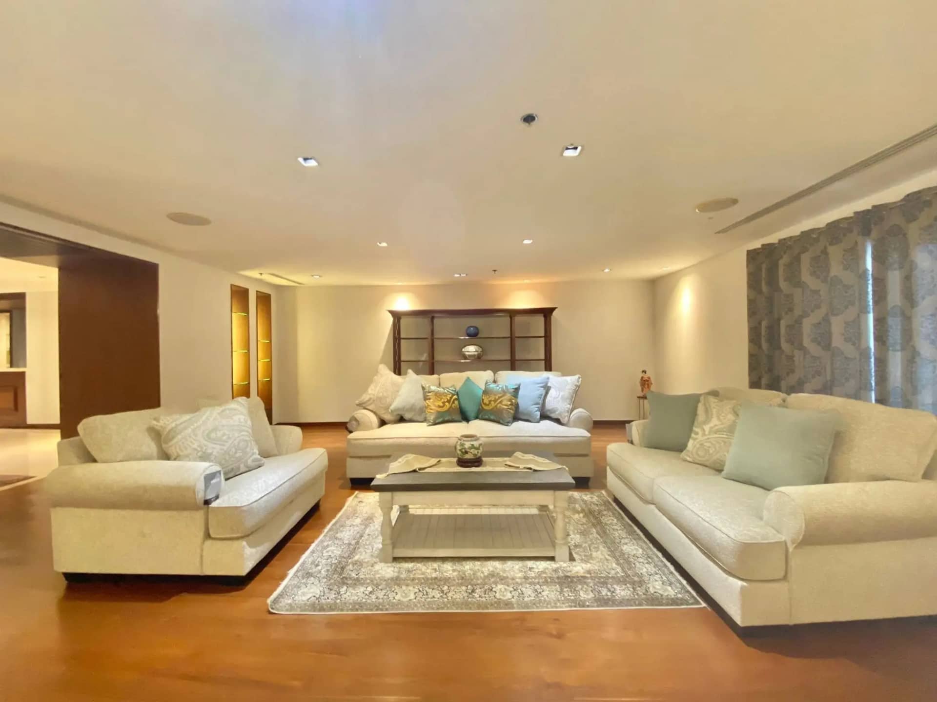 Kallista Mansion 3 Beds 3 Baths Bangkok